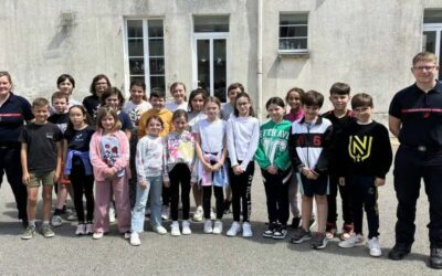 Les élèves de l’école de la Terre Conquise chez les sapeurs pompiers de St Michel